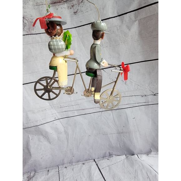Vintage Kurt S Adler Wood Christmas Ornament 1983 Couple on Tandem Bicycle - Picture 3 of 9